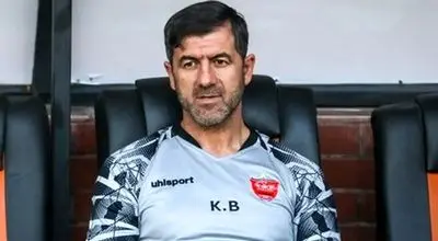 خاطره کریم باقری وقتی برای پیچاندن بازی کارت می‌گیرد/ویدیو 