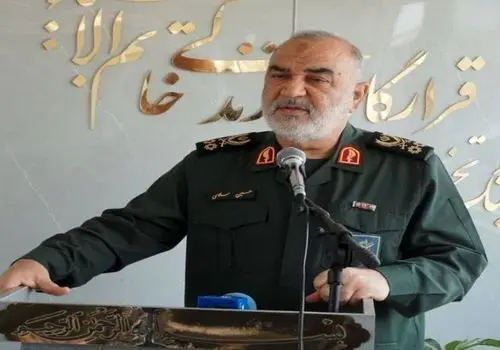 تصویری از پیکر شهید سردار سلامی، حاجی زاده و باقری