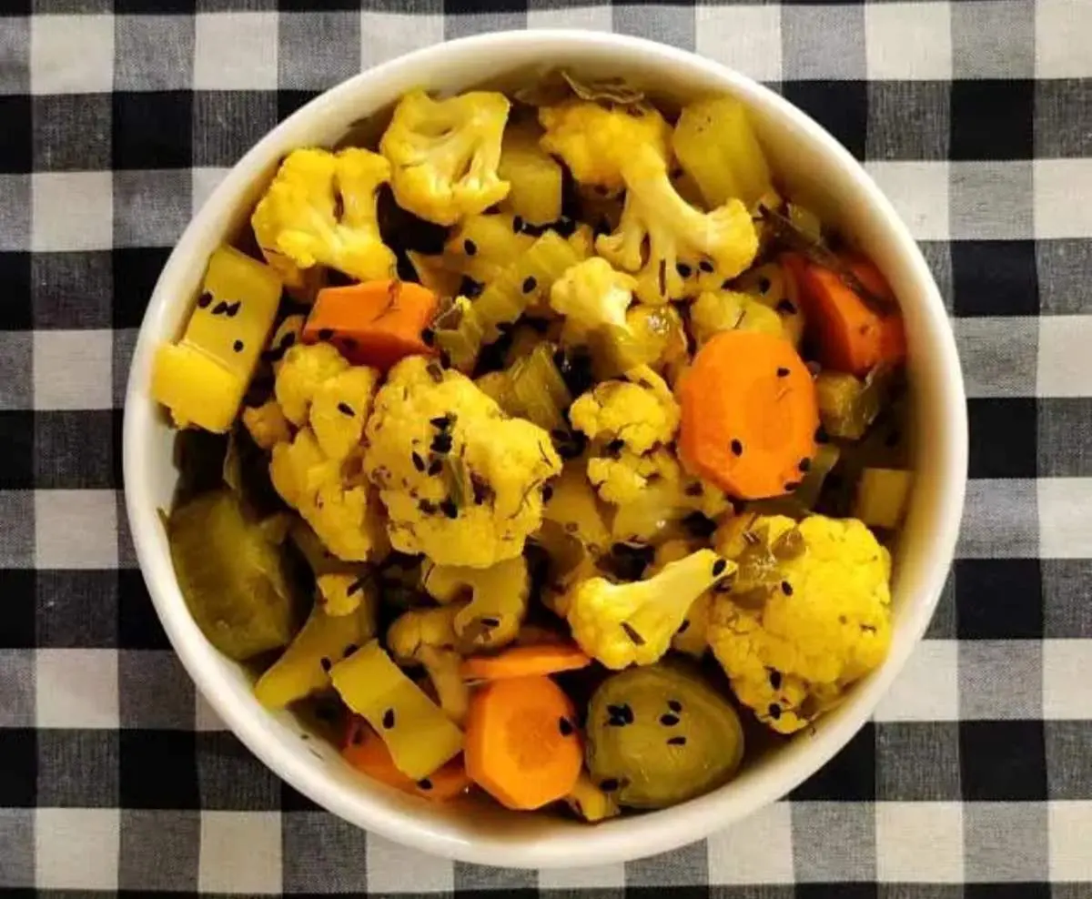 با این دستور، ترشی هفت‌بیجار خونگی حرفه‌ای درست کنید