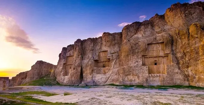 فرونشست یادگاری دوران هخامنشیان و ساسانیان: نقش رستم در آستانه تخریب 