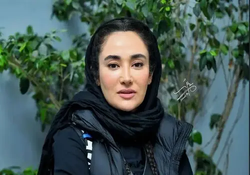 تیپ متفاوت و شیک بهاره افشاری در یک مراسم