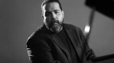 عکسی که ثابت می‌کند رضا صادقی هنوز داغدار است