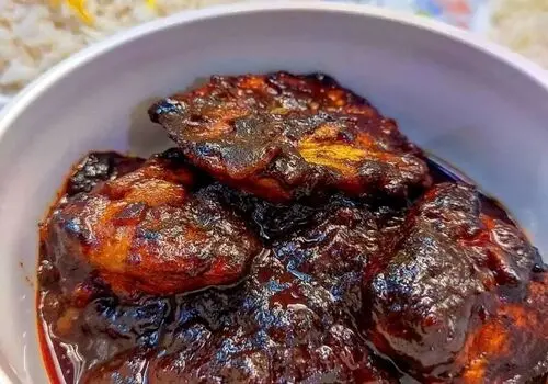 ته‌چین مرغ و انار؛ خوش‌رنگ‌ترین غذای اصیل شب چله