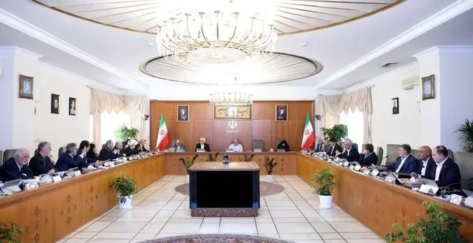 پزشکیان در جلسه هیأت دولت: وزرا باید در دانشگاه‌ها حاضر شوند و فضای گفت‌وگو را تقویت کنند