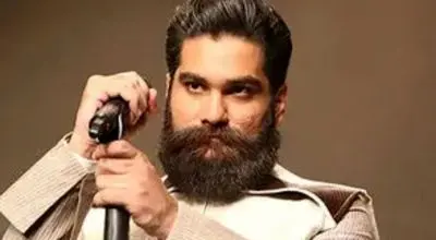 علی زندوکیلی روی خطوط ریلی از وطن خواند/ویدیو 