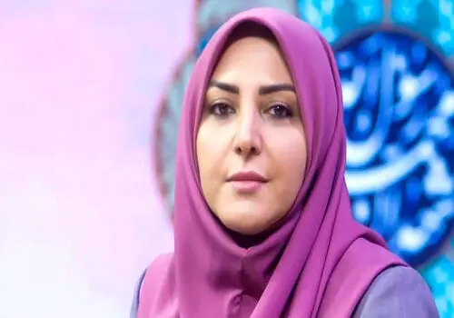 عکس کودکی رویا میرعلمی در آغوش مادر