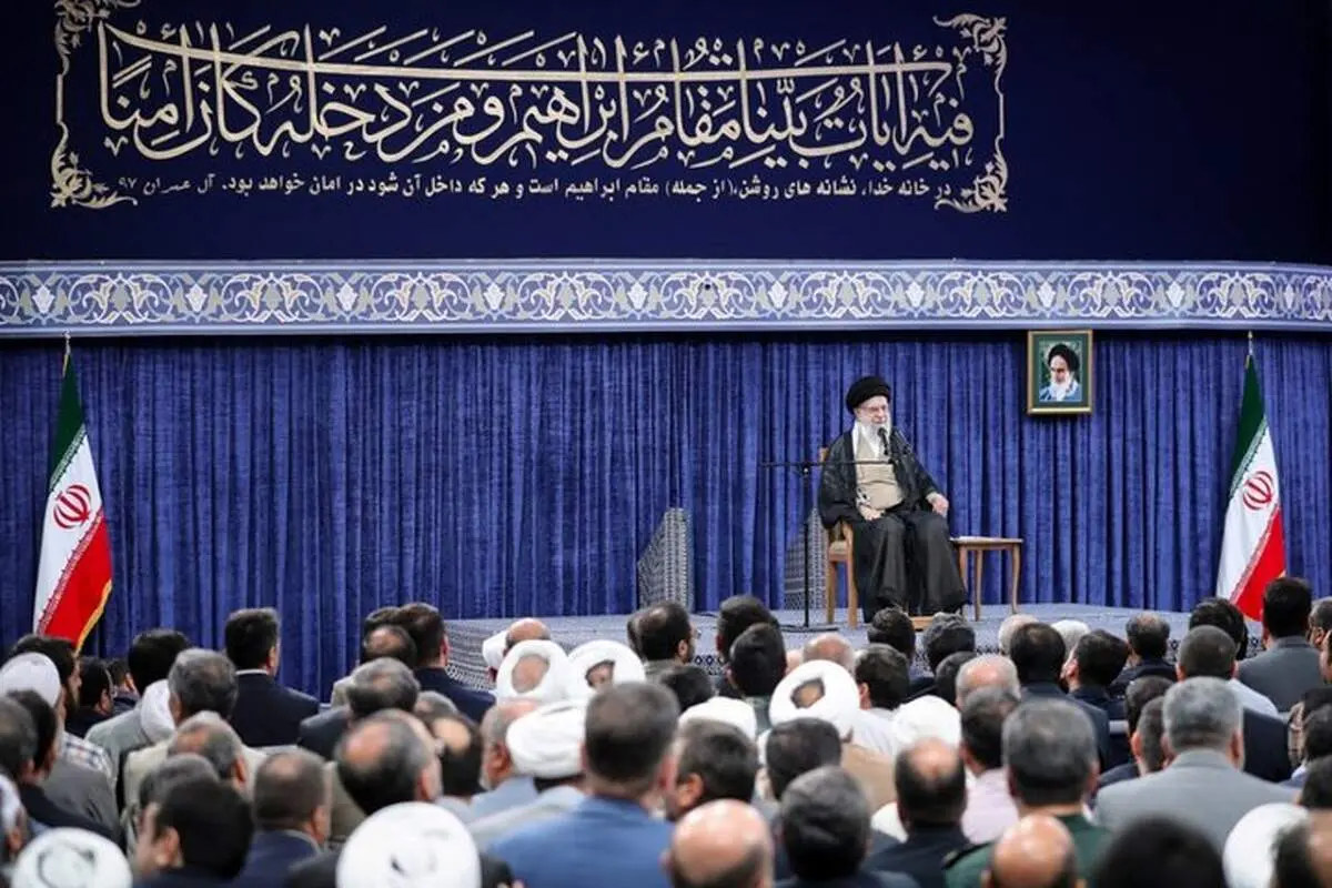 رهبر انقلاب: حج تنها فریضه‌ با شکل، ظاهر و ترکیب صد در صد سیاسی است


