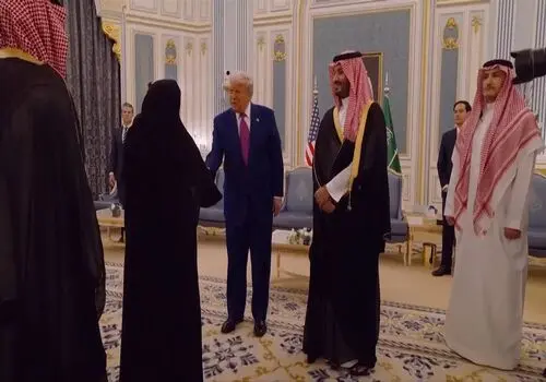 آموزش نحوه صحیح و آداب دست دادن + فیلم