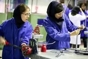 «امنیت شغلی» زیر تیغ سودجویی/ زنان به راحتی آب خوردن اخراج می‌شوند!