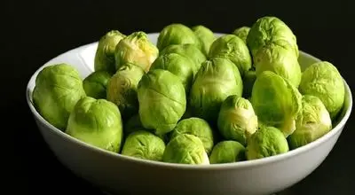 چرا کلم بروکسل غذای محبوب ورزشکاران و دوست پوست است؟

