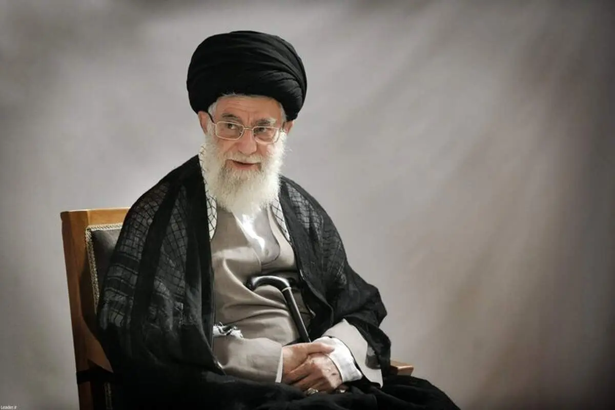سروده‌ رهبر انقلاب در آستانه عملیات وعده صادق منتشر شد
