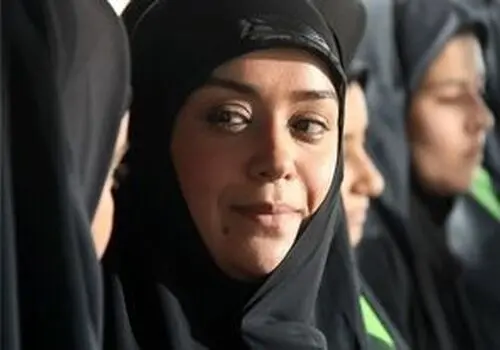 الهام چرخنده خادم حرم شد/عکس