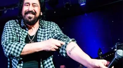 نقش عشق بر بوم زمان؛شهرام شب پره در کنار همسر زیبا و جوانش