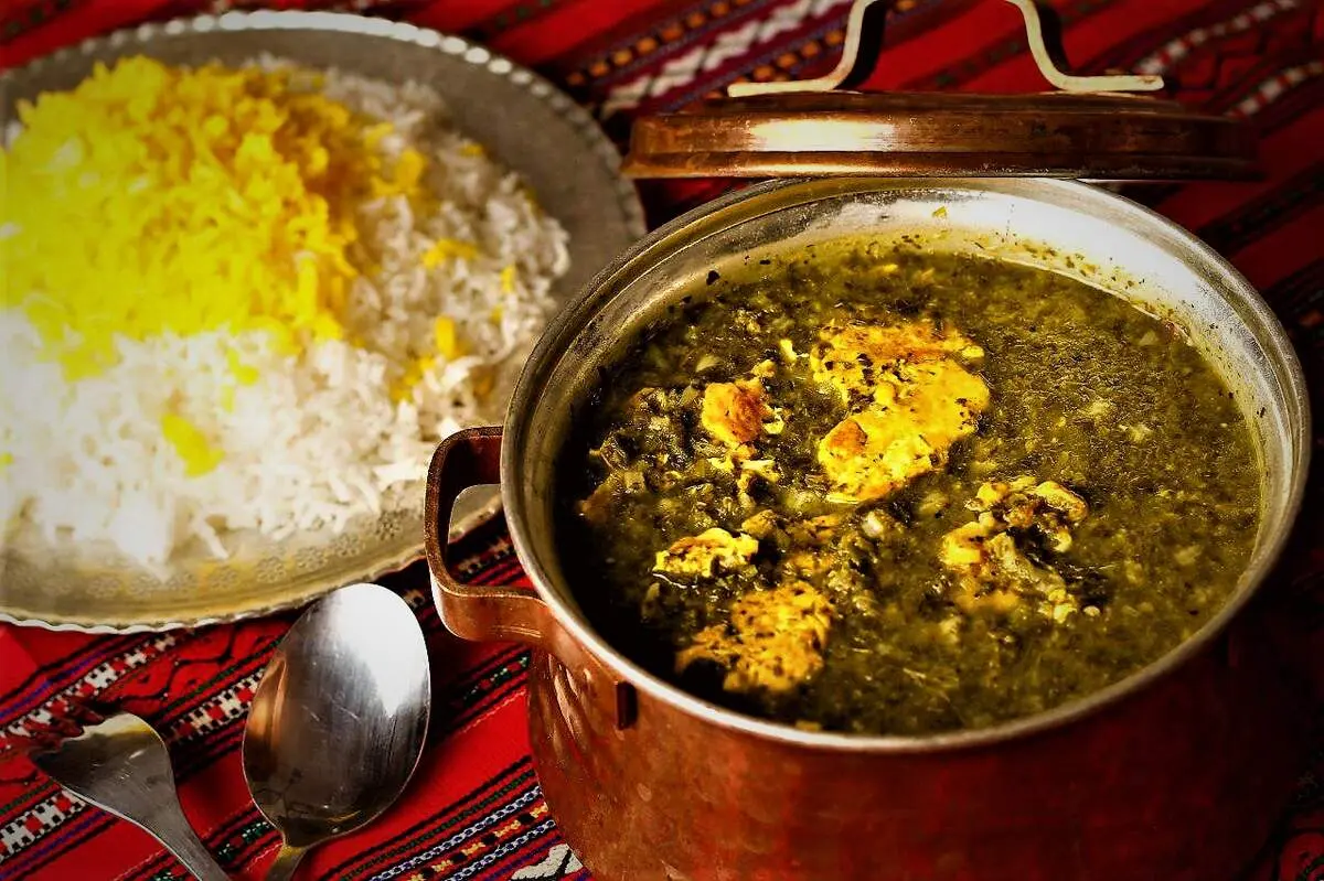 خورش ترش تره گیلانی؛ طعم اصیل شمال ایران در سفره‌های شما