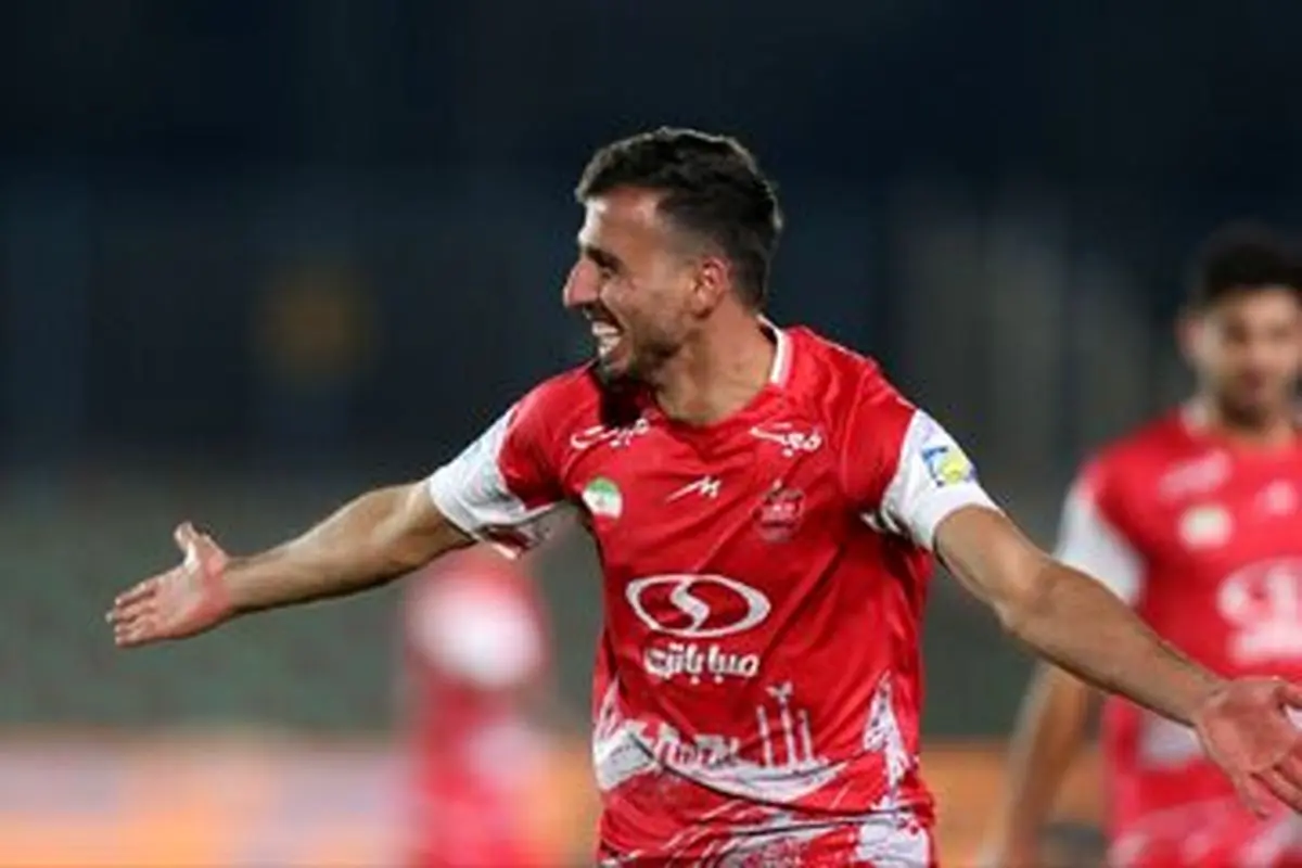 هافبک مازاد پرسپولیس در فکر لژیونر شدن!