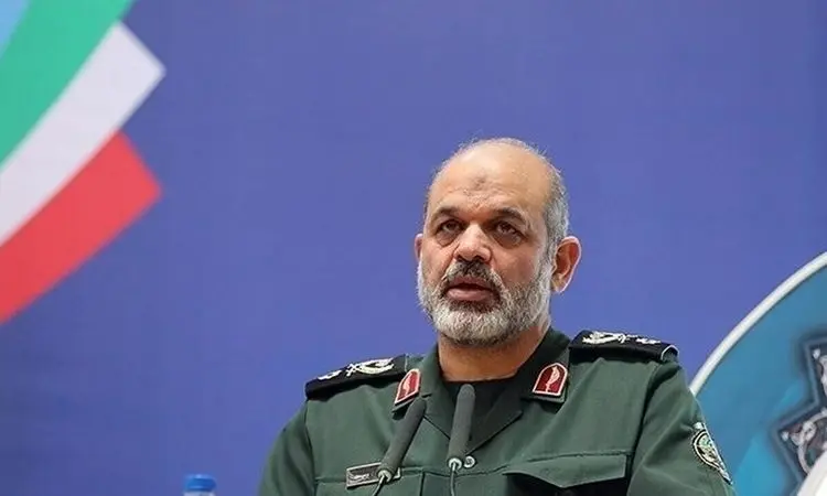 سردار وحیدی: باید یک دانشمند و عالِم بالای سر جامعه باشد نه یک هنرپیشه! + فیلم