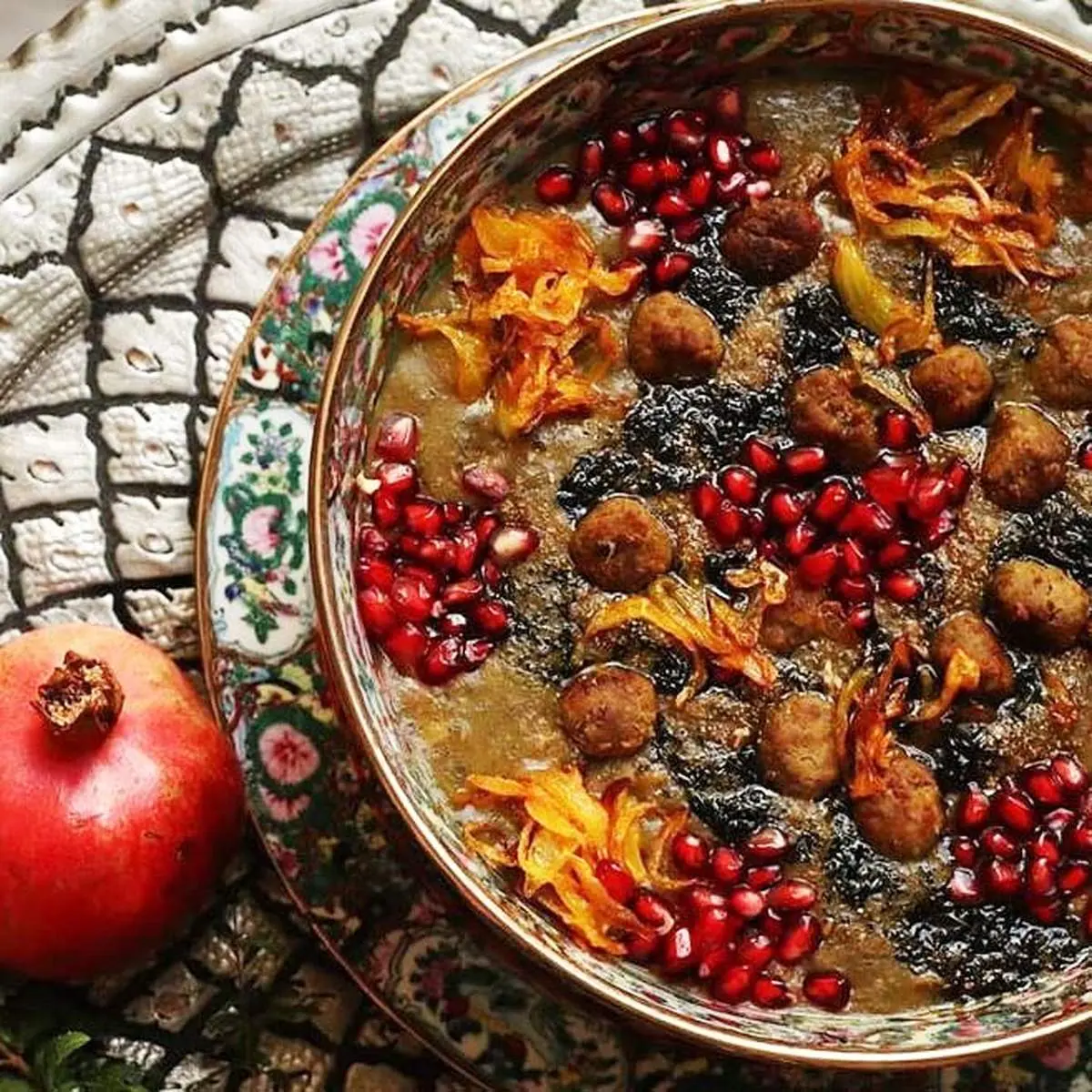 سوپ انار؛ غذایی گرم و سنتی مخصوص شب‌چله