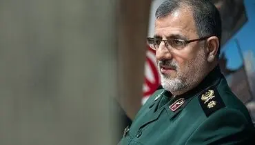 دیدار فرمانده نیروی زمینی سپاه با خانوادۀ شهدای حادثۀ تروریستی چابهار و راسک+تصاویر