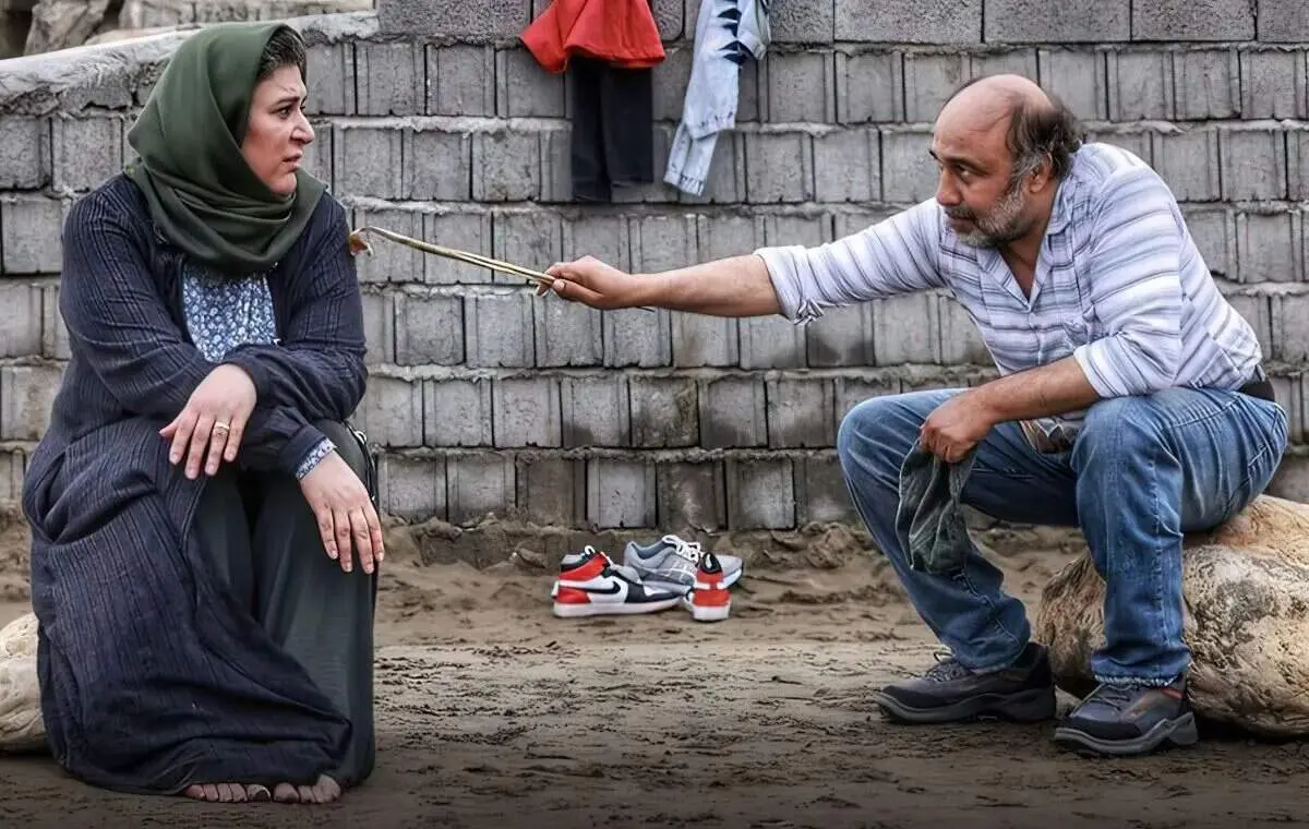 صحبت های کیانوش عیاری کارگردان ویلای ساحلی درباره تصمیمش برای ساخت فیلم با موضوع جنگ رمضان 