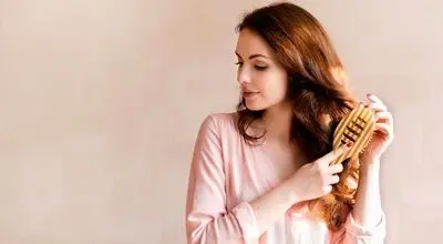 نحوه صحیح شانه کردن موها