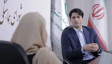 بازسازی، نوآوری و تجهیز زیر ساخت ها و به کارگیری متخصصان فناوری اطلاعات در اولویت بانک ها قرار گیرد
