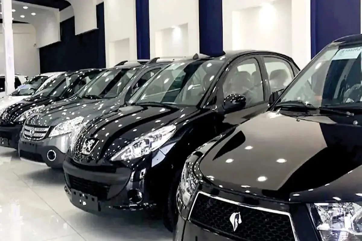 واکنش بازار خودرو به دور سوم مذاکرات؛ ریزش قیمت خودروهای داخلی تا ۵۰ میلیون تومان | جدول قیمت ها