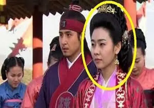 زیبایی ماندگار ستاره ۴۸ ساله «افسانه جومونگ» در کنار والدینش!