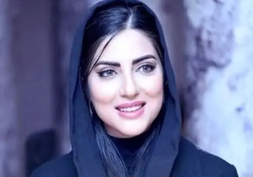 کیف‌ شبیه به حیوان و شال طلایی؛ امضای هلیا امامی در جشنواره ۲۵!