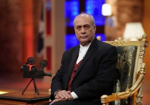 بهمن دان در جمع امدادگران هلال‌احمر