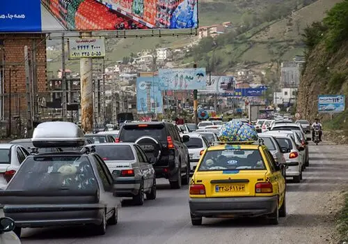 آخرین وضعیت ترافیکی جاده‌ها/ ترافیک سنگین در ۲ آزاد راه