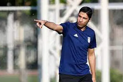 وحید هاشمیان در حال تمرین بوکس؛ چهره‌ای تازه از سرمربی سابق پرسپولیس