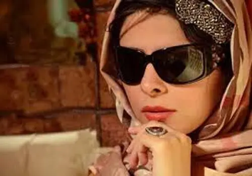 عکس هنری رضا گلزار با برج‌ خلیفه