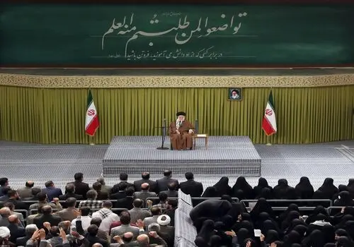 دیدار جمعی از معلمان و فرهنگیان سراسر کشور با رهبر انقلاب/ گزارش تصویری