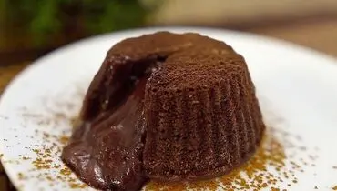 طرز تهیه متفاوت ترین کیک خیس شکلاتی فقط در ۱۰ دقیقه+ فیلم/ دستور پخت کیک خیس شکلاتی با ۵ قلم مواد 
