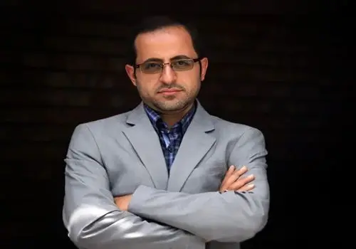 واکنش فاضل نظری به توهین زینب موسوی به شاهنامه