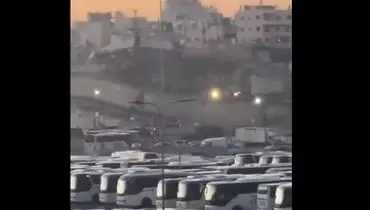  اتوبوس‌های حامل اسرای فلسطینی از زندان عوفر خارج شدند + فیلم
