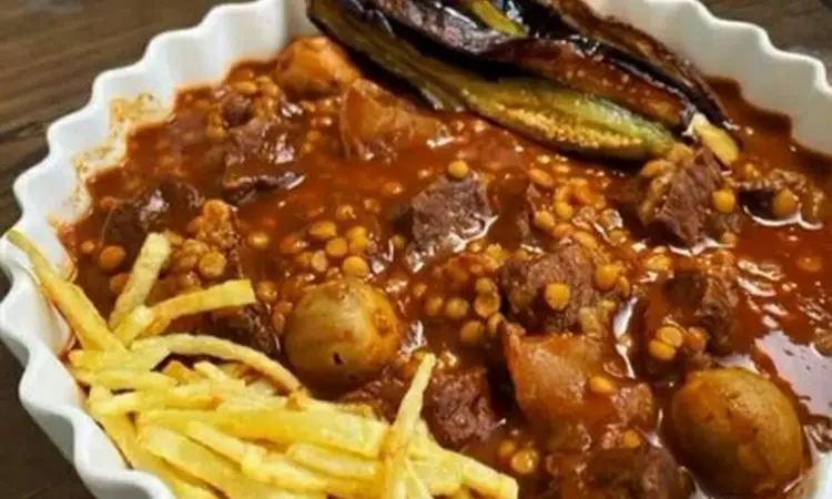 طرز تهیه قیمه بادمجون یا سیب زمینی