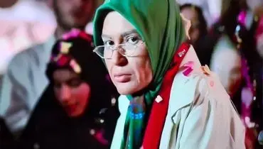 گریم ناشیانه خانم بازیگر در قسمت آخر سریال تلویزیونی