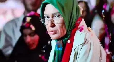 گریم ناشیانه خانم بازیگر در قسمت آخر سریال تلویزیونی