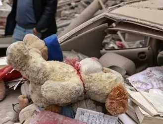 آثار حمله آمریکا و اسرائیل  به مناطق مسکونی خیابان طالقانی + عکس
