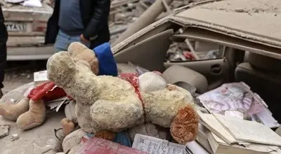 آثار حمله آمریکا و اسرائیل  به مناطق مسکونی خیابان طالقانی + عکس
