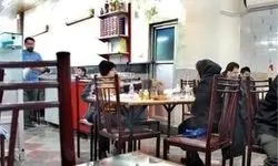 لحظه زیر گرفتن مردم در یک رستوران در کرج/ویدیو 