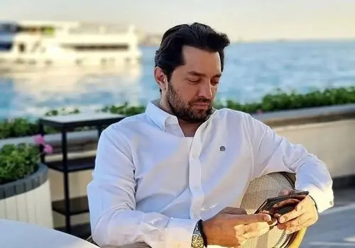 واکنش پسر بهرام رادان به بیلبورد پدرش؛ از تعجب تا غرور یک شات!