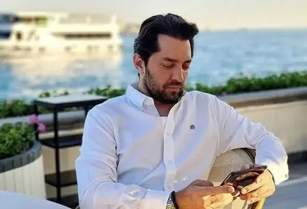 واکنش پسر بهرام رادان به بیلبورد پدرش؛ از تعجب تا غرور یک شات!