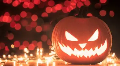 تزئین حیرتانگیز زوج کارولینایی/ خانه در آتش هالووین! + فیلم