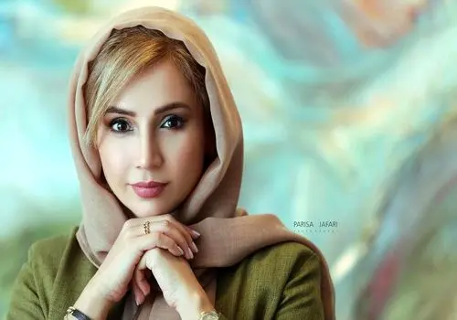 استایل جدید شبنم قلی خانی در یک گالری هنری+ عکس 