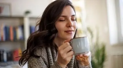 تأثیر قهوه بر دستگاه گوارش؛ کمک‌کننده یا دردسرساز؟