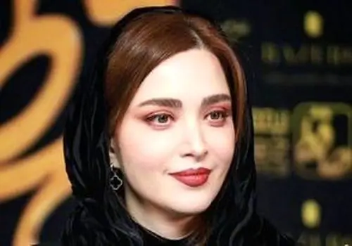 قاب خانوادگی بهنوش طباطبایی در تولد ۴۴ سالگی‌اش