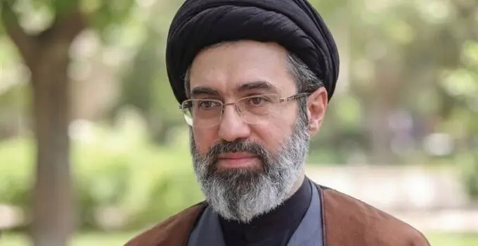 رهبر انقلاب: دانش‌آموزان و دانشجویان باید مرزهای دانش را بشکنند