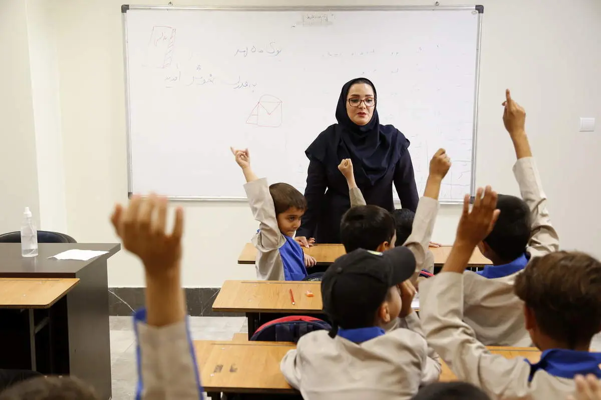 رئیس دانشگاه فرهنگیان از افزایش سن برای پذیرش دانشجو معلم خبر داد